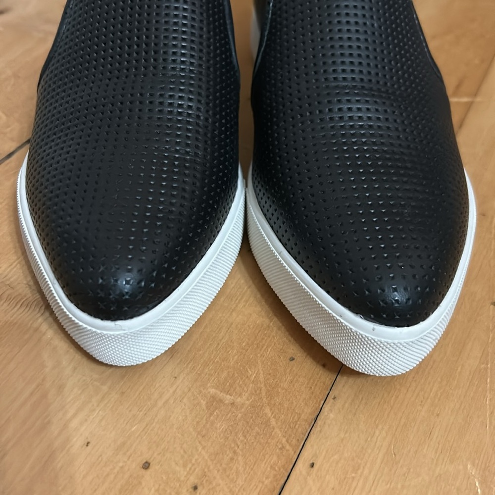 Vince Black Slip-On Shoes - Picture 4 of 9